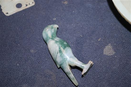 A Chinese jade dish, carved jadeite bird, pendant and brooch etc (5)